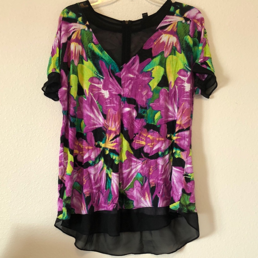 Worthington pretty and shiny women short sleeve top , size Large